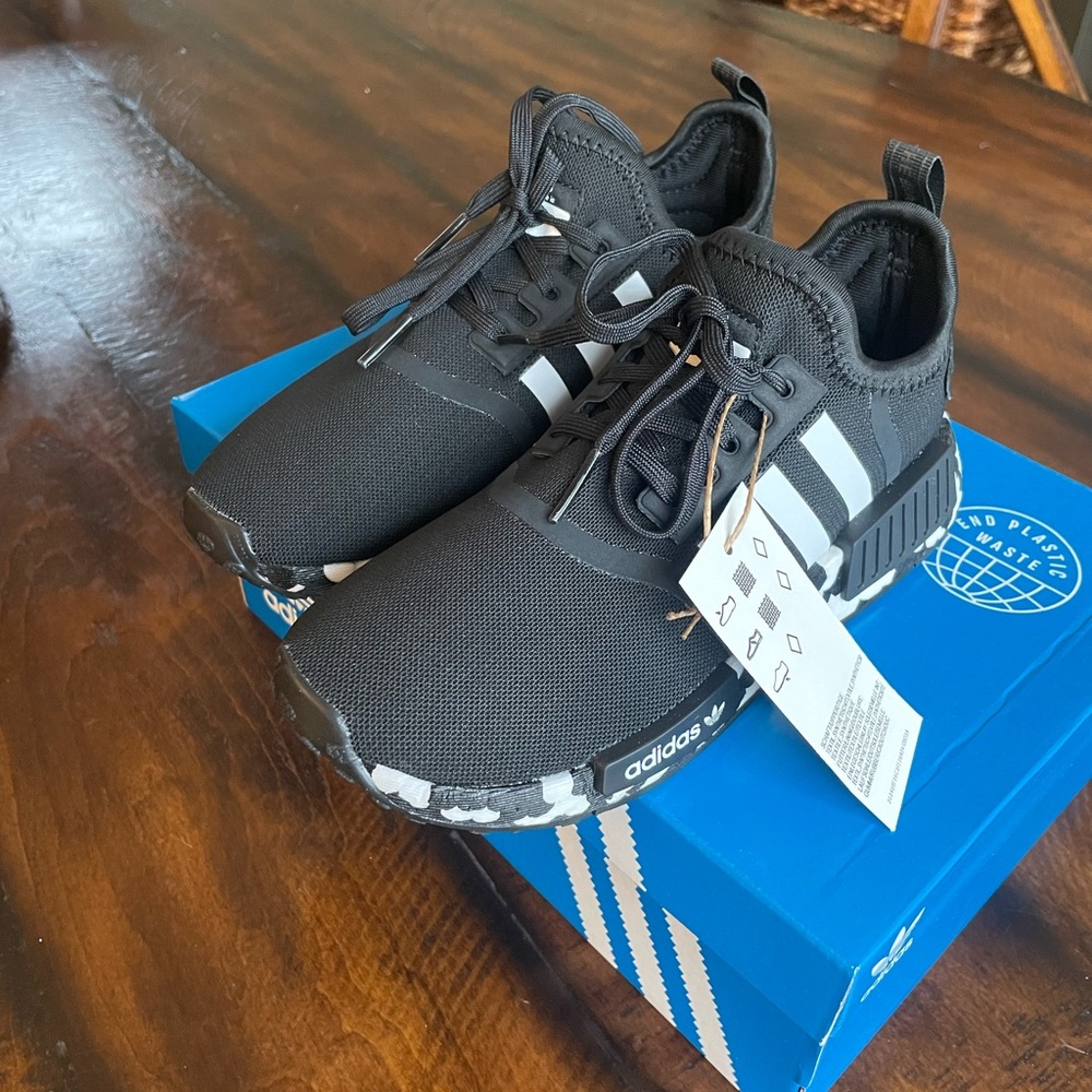 adidas Kids' NMD R1 Sneaker little kids